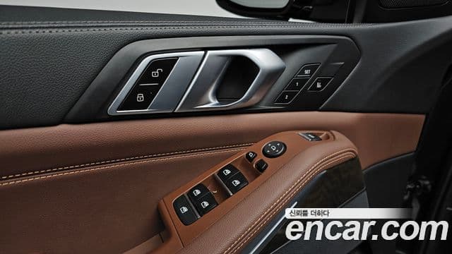 BMW X5 2020 — ფოტო 17/20