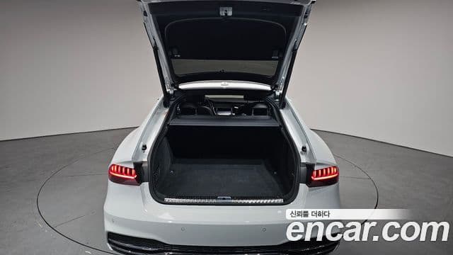 Audi A7 2021 — фото 20 из 20