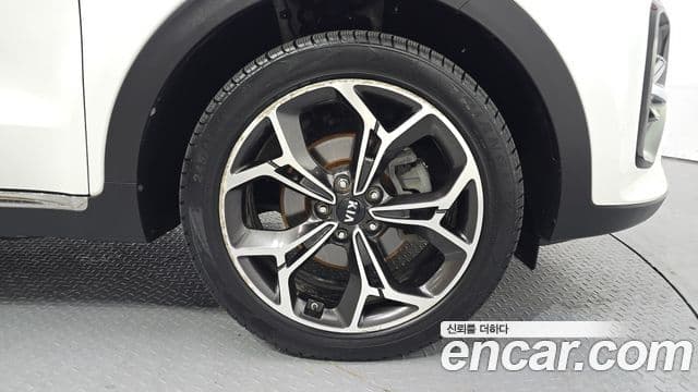 Kia Sportage The Bold 2021 — ფოტო 18/32