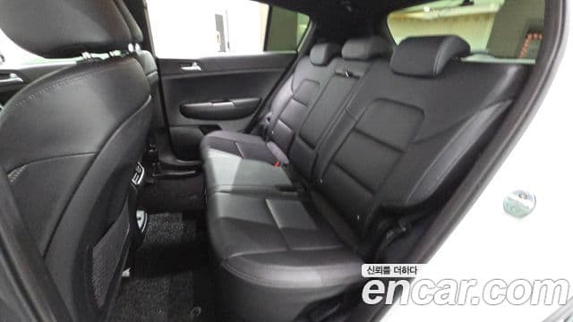 Kia Sportage The Bold 2021 — ფოტო 2/32
