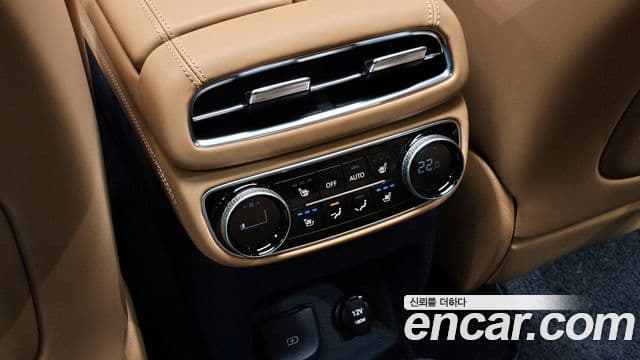 Genesis GV80 2021 — ფოტო 18/20