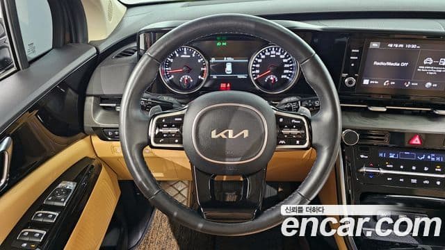 Kia Carnival 2023 — ფოტო 12/20