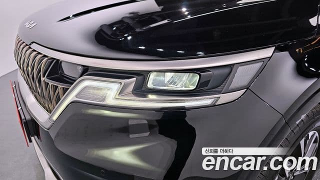 Kia Carnival 2023 — Photo 16/30