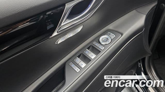 Genesis GV80 2021 — Photo 13/20