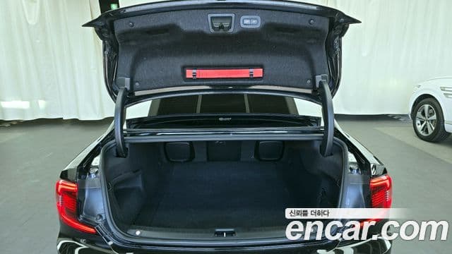 Volvo S90 2023 — ფოტო 20/20