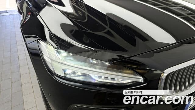 Volvo S90 2023 — Photo 14/34