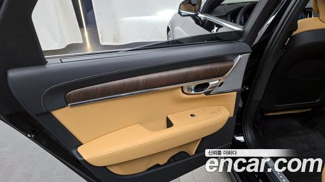 Volvo S90 2023 — Photo 9/34