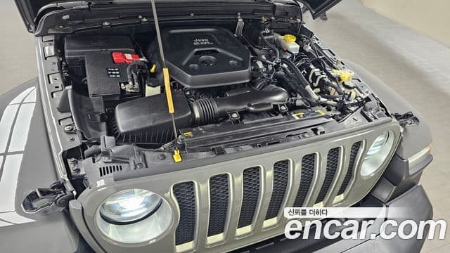 Jeep Wrangler 2021 — Şəkil 6/20