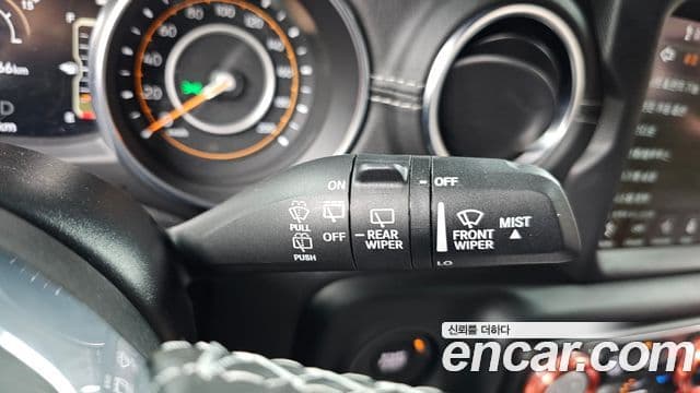 Jeep Wrangler 2021 — Şəkil 18/20