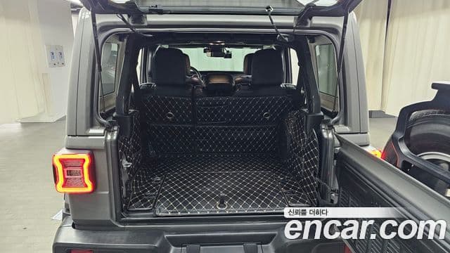 Jeep Wrangler 2021 — Şəkil 20/20