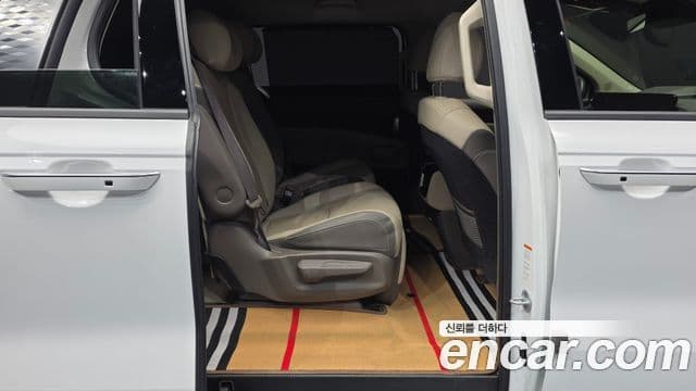 Kia Carnival 2025 — ფოტო 11/20