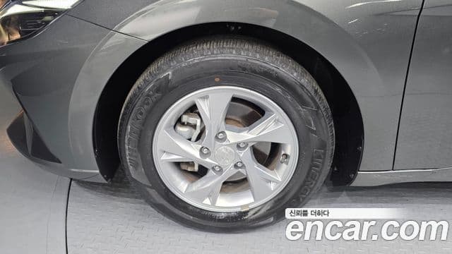 Hyundai The New Avante Hybrid 2022 — Photo 5/20