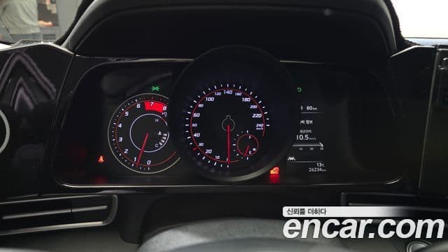 Hyundai The New Avante Hybrid 2022 — Photo 12/20