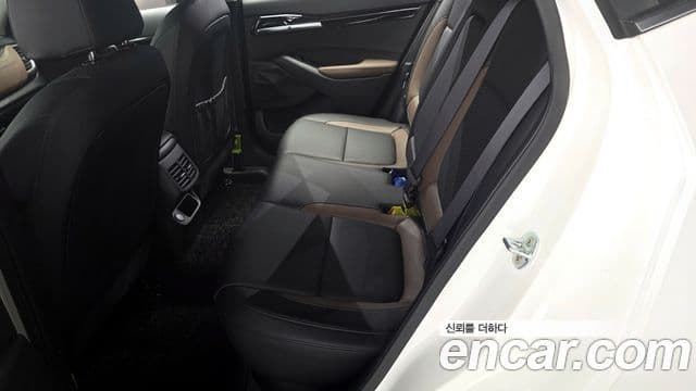 Kia Seltos 2022 — ფოტო 12/20
