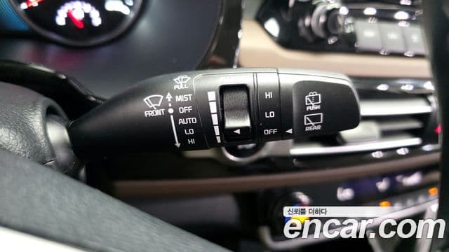 Kia Seltos 2022 — ფოტო 20/20