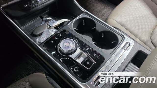 Kia Carnival 2024 — ფოტო 9/20