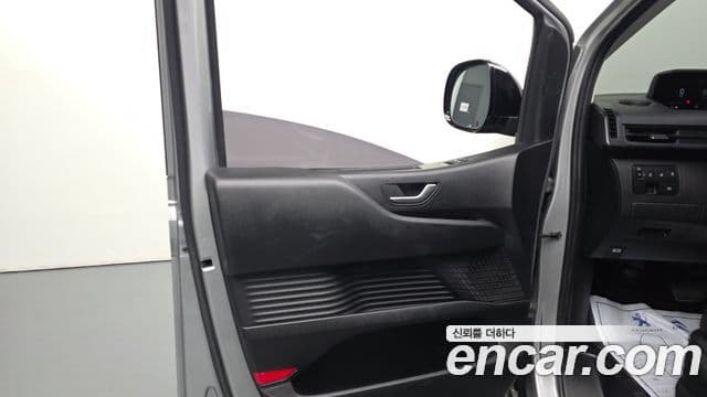 Hyundai Staria 2022 — Photo 23/31