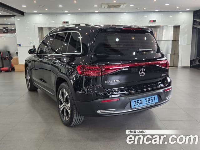Mercedes-Benz EQB 2025 — Şəkil 3/20