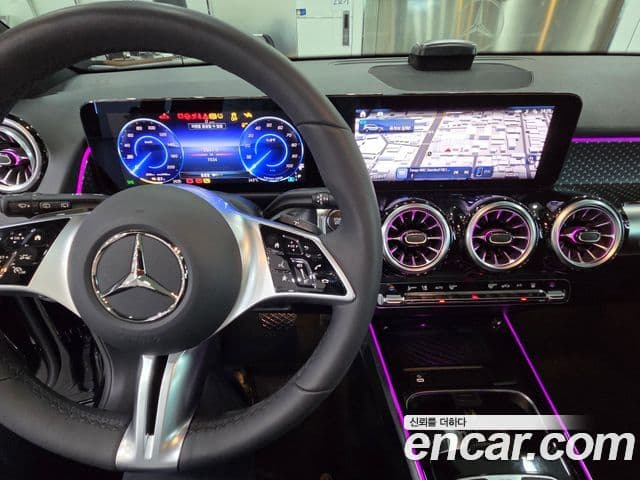 Mercedes-Benz EQB 2025 — Şəkil 16/20