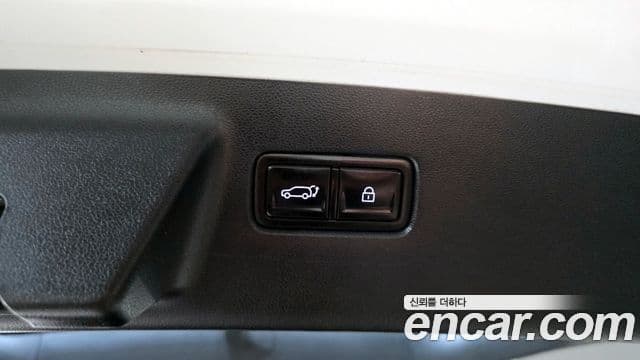 Hyundai Santa Fe 2024 — Şəkil 18/31