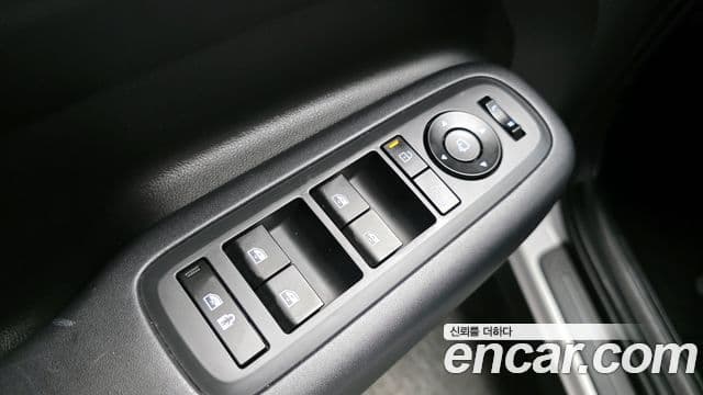 Hyundai Santa Fe 2024 — Şəkil 8/31