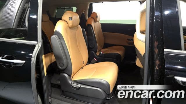 Kia Carnival 2022 — Фото 12/20