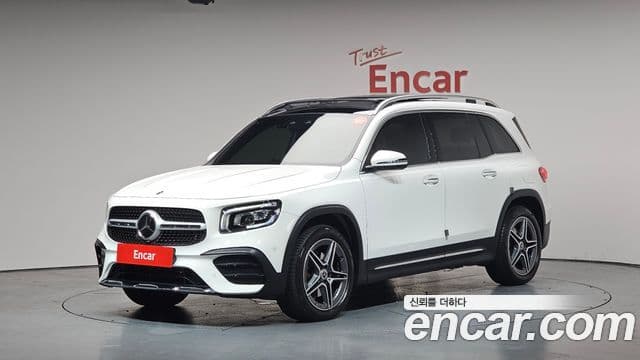 Mercedes-Benz GLB-Class 2023 — Şəkil 1/20