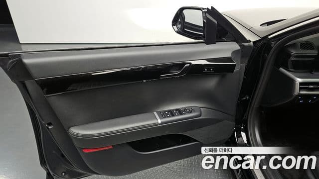 Hyundai Grandeur Hybrid 2024 — Photo 33/34