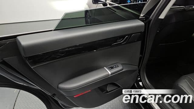 Hyundai Grandeur Hybrid 2024 — Photo 31/34