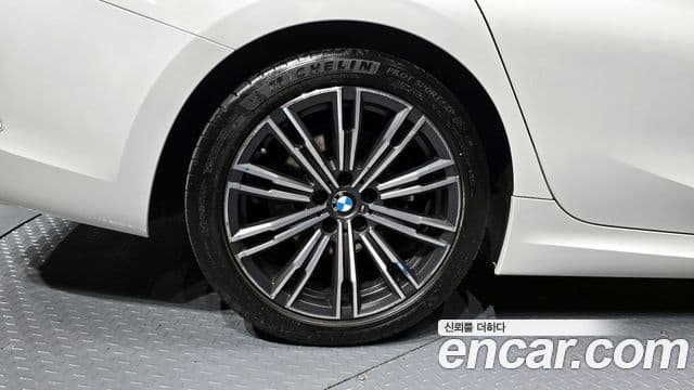 BMW 3 Series 2021 — фото 5 из 20