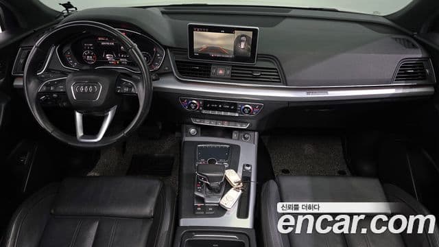 Audi Q5 2020 — Photo 24/39