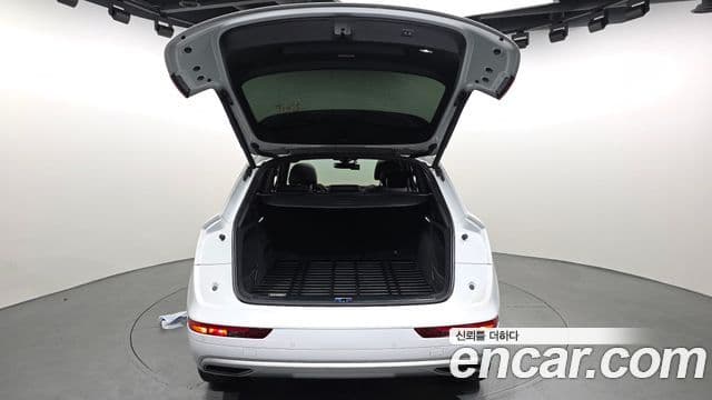 Audi Q5 2020 — Photo 35/39