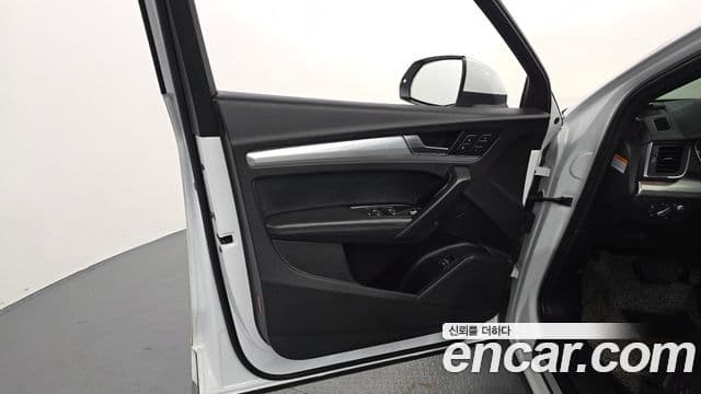 Audi Q5 2020 — Photo 16/39