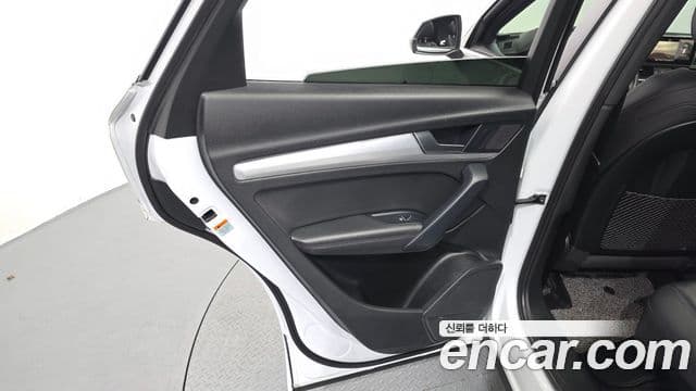 Audi Q5 2020 — Photo 6/39