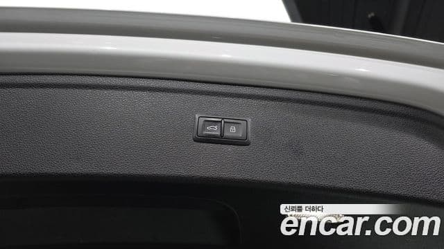 Audi Q5 2020 — Photo 28/39