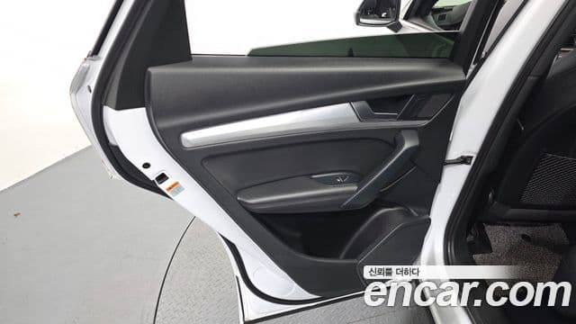 Audi Q5 2020 — Photo 13/39