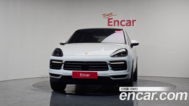 Porsche Cayenne 2023 — ფოტო 3/20