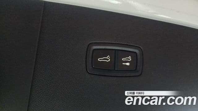 Porsche Cayenne 2023 — Photo 31/39