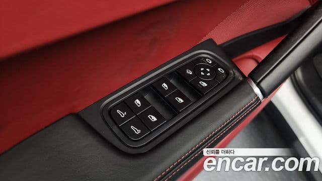 Porsche Cayenne 2023 — Photo 11/39