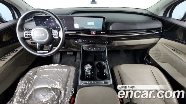 Kia Carnival 2024 — Şəkil 7/20