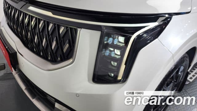 Kia Carnival 2024 — Photo 28/36