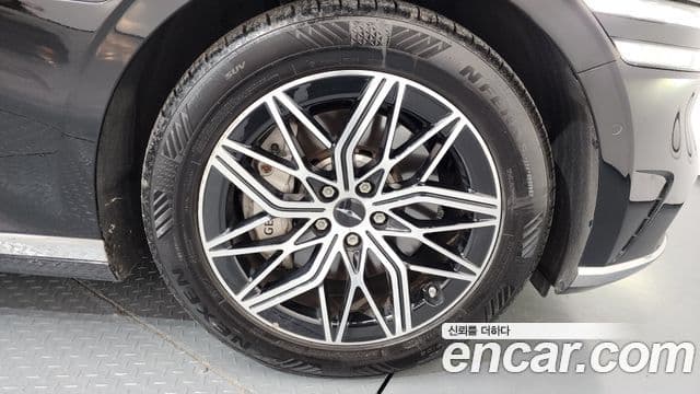 Genesis G90 2022 — Photo 28/33