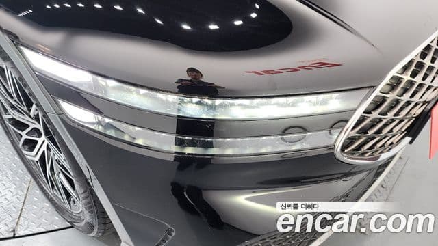 Genesis G90 2022 — Photo 23/33