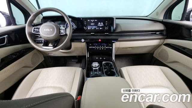 Kia Carnival 2022 — ფოტო 7/20