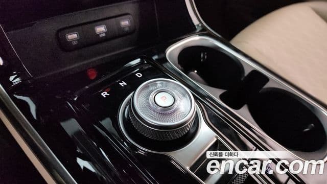 Kia Carnival 2022 — ფოტო 9/20