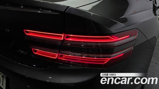 Genesis G80 2022 — Photo 24/38
