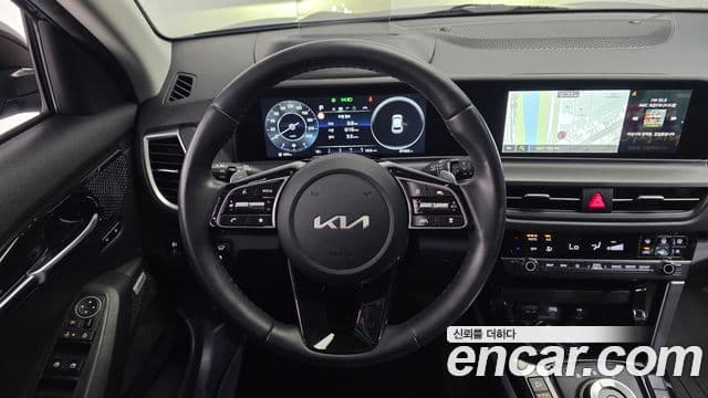 Kia Seltos 2022 — Şəkil 13/20