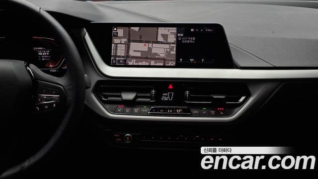 BMW 1 Series 2020 — ფოტო 13/20