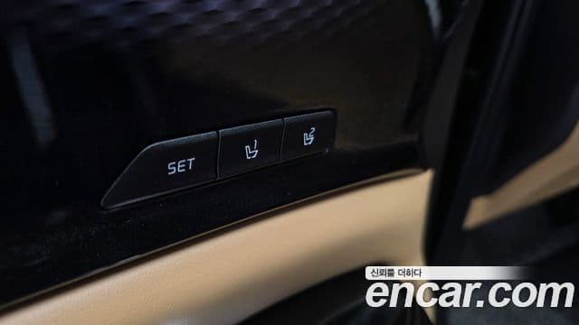 Kia Carnival 2022 — Şəkil 17/20