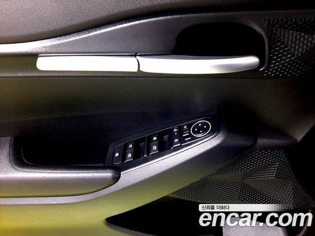 Kia Seltos 2025 — ფოტო 20/20